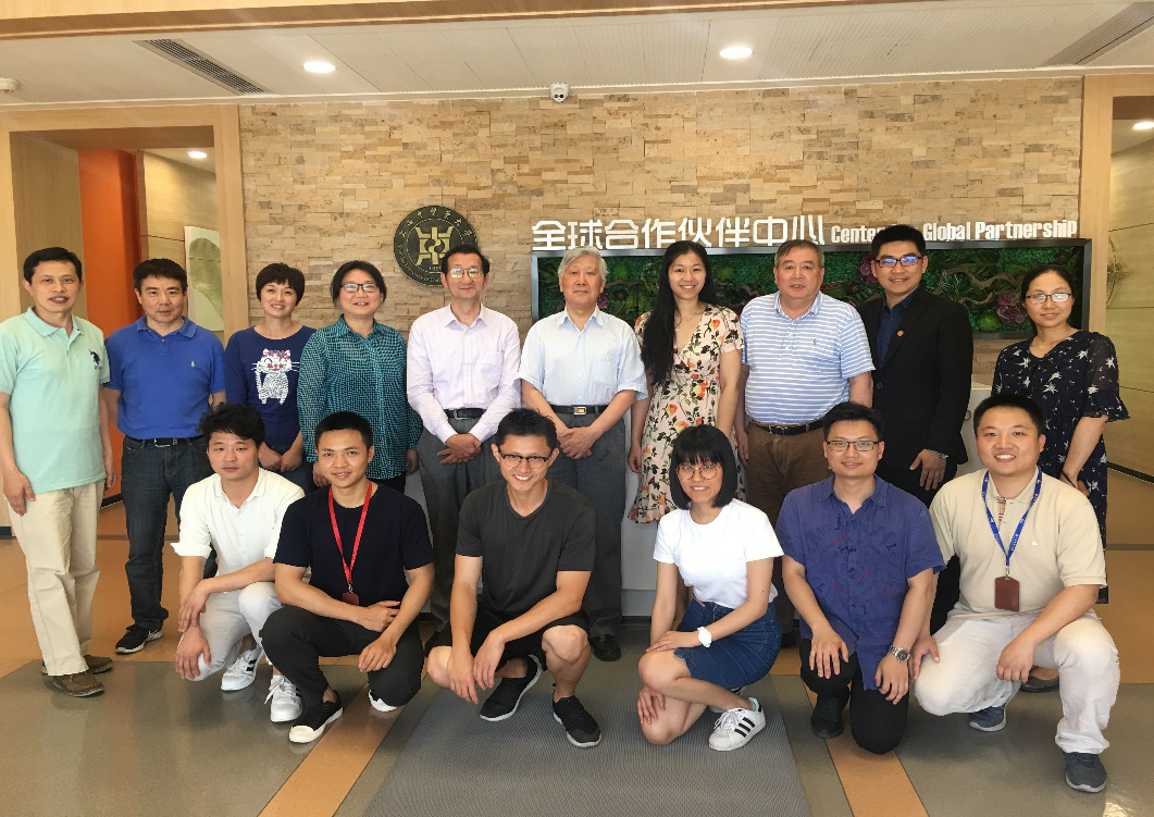 我校名誉教授顾玉东院士莅临性爱